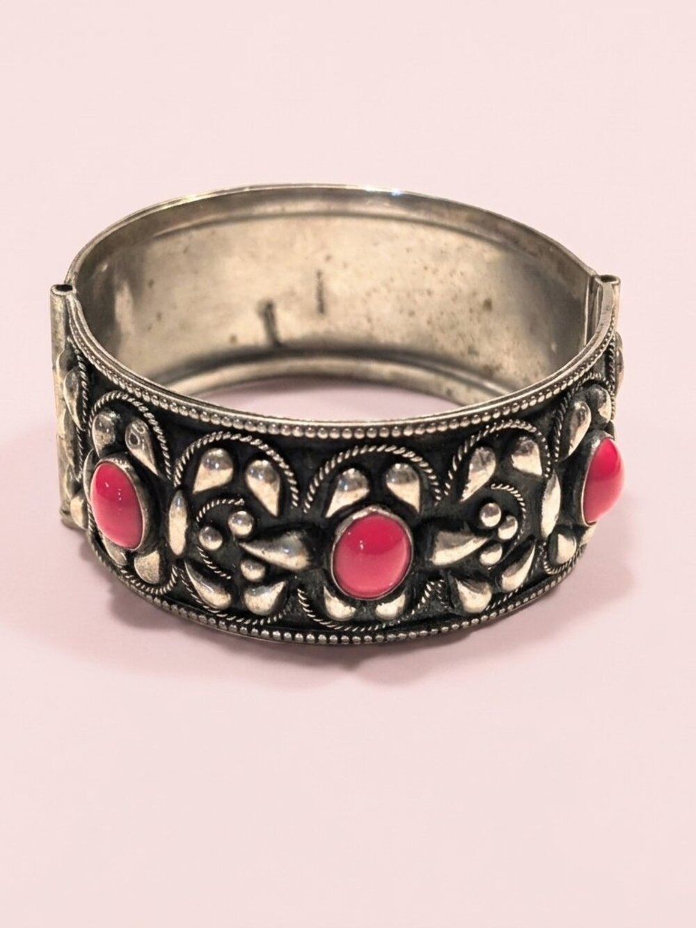 Vintage Italy Repousse Alpacca Silver Floral Cuff Bracelet Red Cabochons